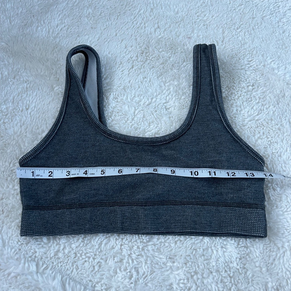 Aritzia TNA Gray Sports Bra Bralette Athletic Scoop Neck Sleeveless Activewear - Picture 3 of 6